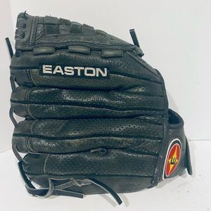 Easton NYC115 Black RHT Baseball aglave Mitt 11.5”